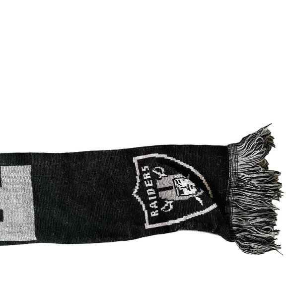 Las Vegas Raiders NFL Team Scarf With Logo & Fringe - Picture 4 of 9